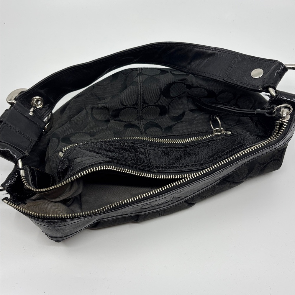 Coach Black Signature Canvas Shoulder Bag - Picture 5 of 7